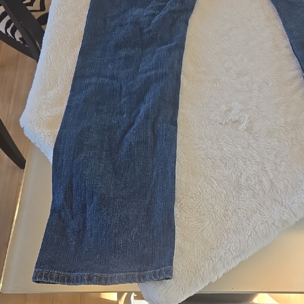 Levi's Blue Bootcut Jeans for Men - Picture 7 of 14